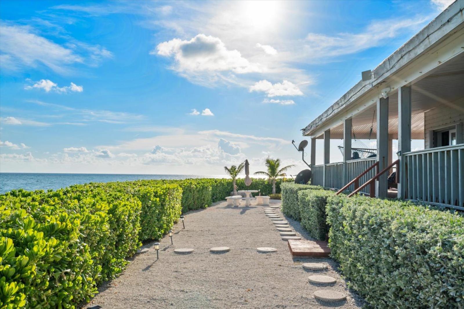 East Sister Rock Island Villa Marathon Exterior photo